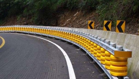 Corea del Sur revoluciona las carreteras con barreras que giran y salvan vidas