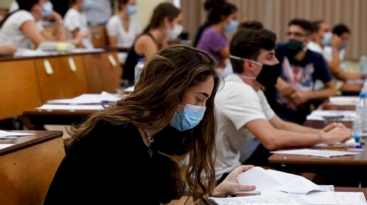 Mujeres universitarias: una mayoría entre las personas graduadas