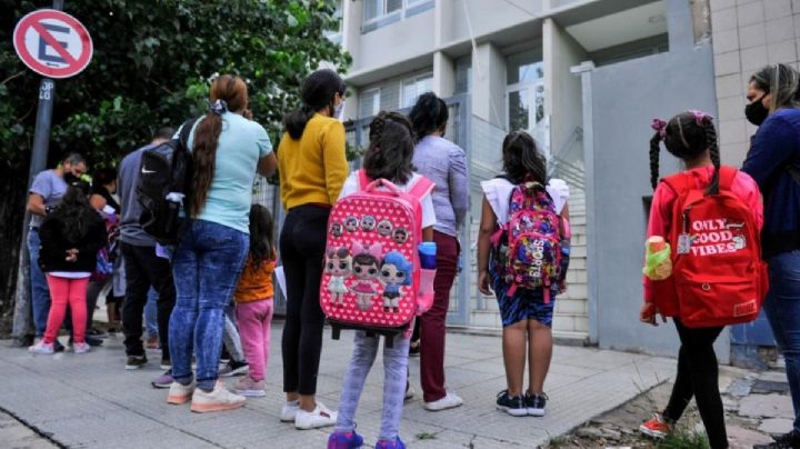 CABA: el cinismo de abrir las escuelas y sugerir llevar mantas