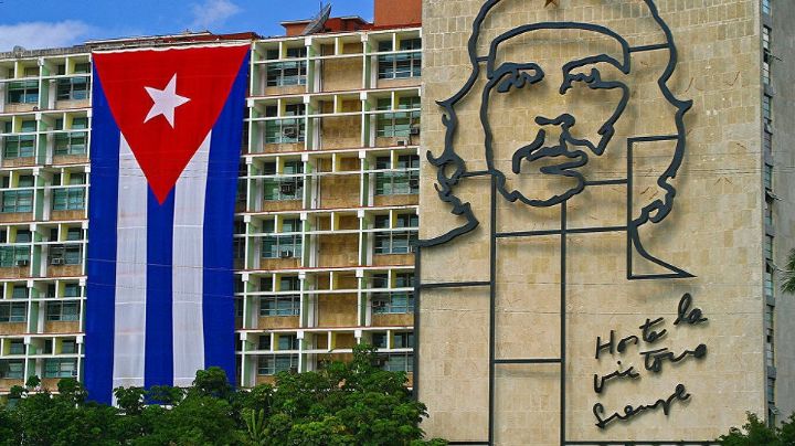 CABA: organizaciones sociales se manifiestan en apoyo al pueblo cubano