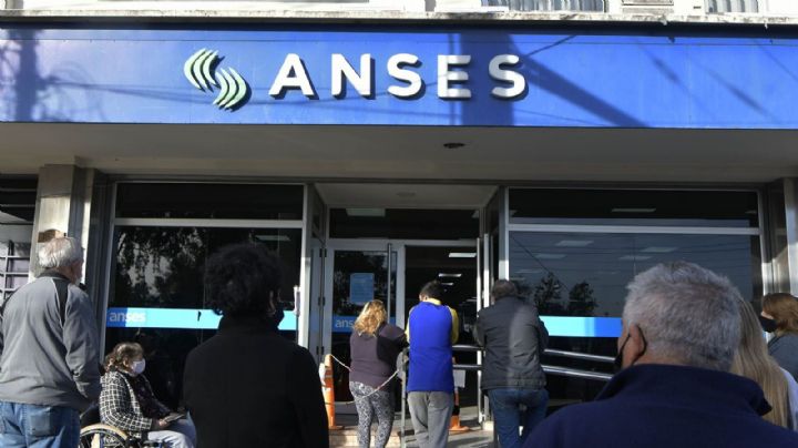 JUBILADOS Y PENSIONADOS: ANSES lanzó créditos de hasta $200.000