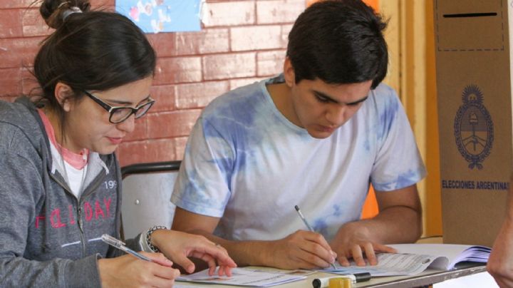 La Justicia federal electoral ratificó la edad para ser autoridad de mesa bonaerense