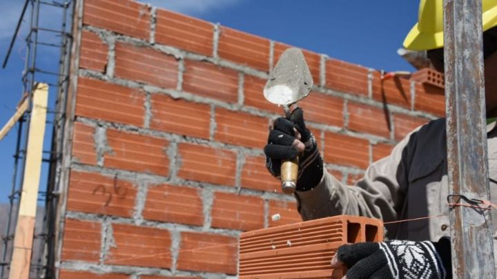 Programa Mi Pieza: si sos mujer y vivís en un barrio popular, podés cobrar hasta 240 mil pesos