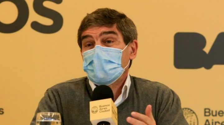 CABA: Fernán Quirós obtuvo un importante reconocimiento por su trayectoria en la medicina