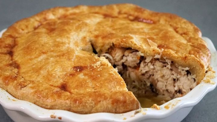 Receta de la abuela: tarta rellena de pollo y champiñones a la crema