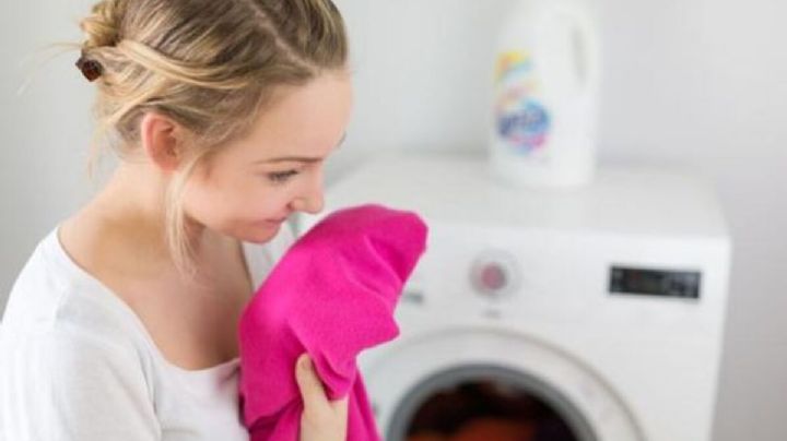 Trucos de limpieza para quitar las manchas de aceite de la ropa clara