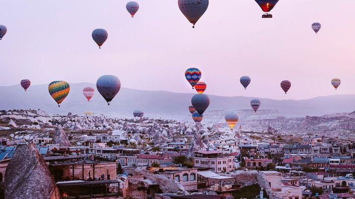 Destinos Turísticos: Cappadocia, la icónica ciudad de los paseos en globo aerostático