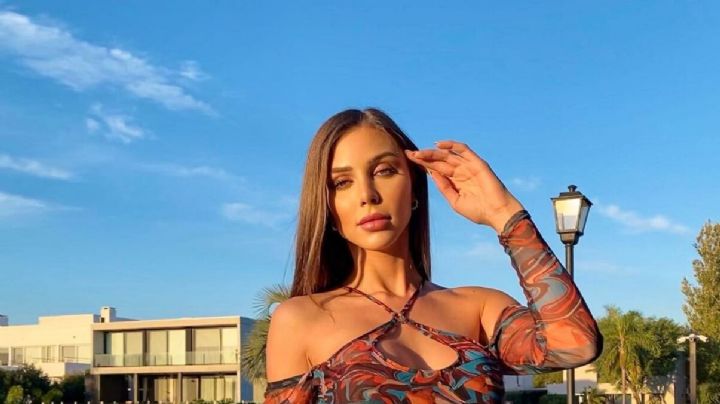 Romina Malaspina hace gala de su belleza con su vestido “Cut Out”