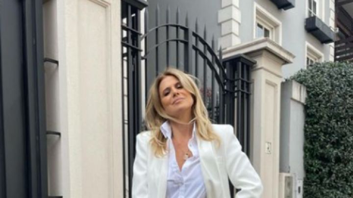 Flavia Palmiero tiene los outfit ideales para lucir joven después de los 50