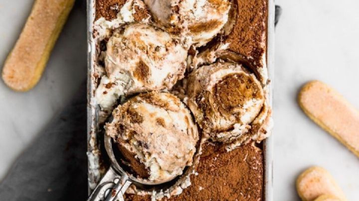 Sorprende a todos con esta receta de helado de tiramisú