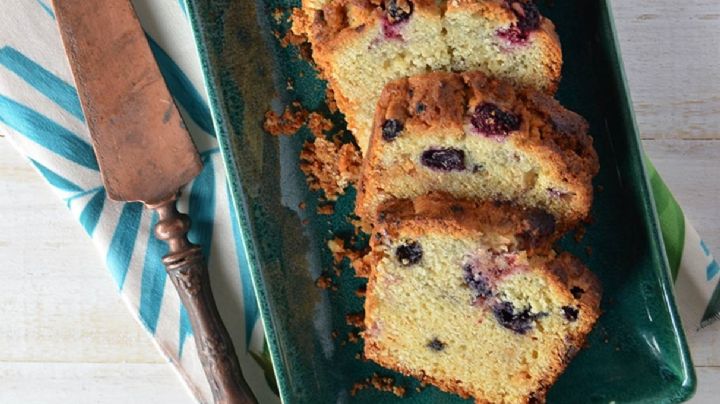 Budín de manzana una receta sin harina y sin azúcar, ideal para comer sin culpa