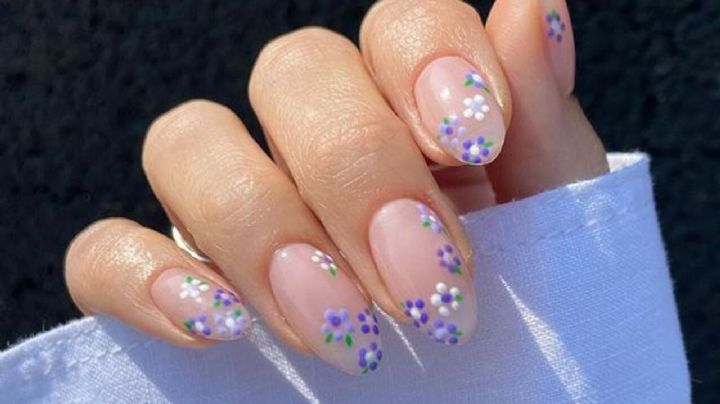 Flower nails: un diseño sencillo y sofisticado que puedes hacer con una horquilla