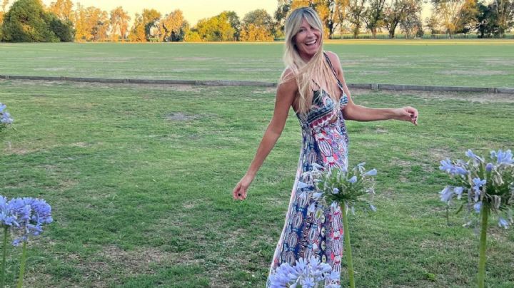 Soledad Solaro tiene el vestido ideal para lucir colores plateados en looks diurnos