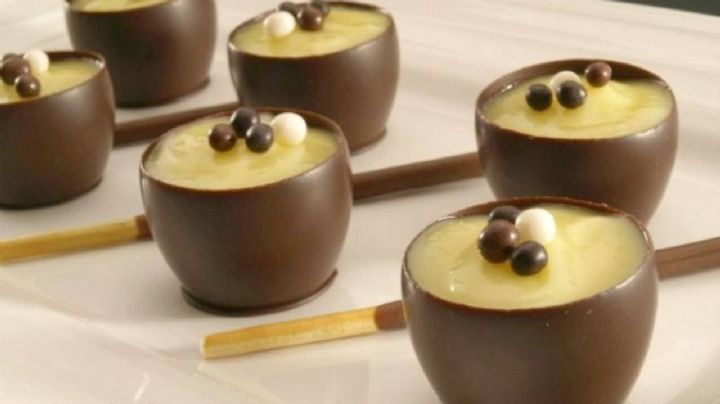 Mouse de limón en cápsula de chocolate, una receta fácil para compartir en familia