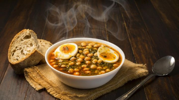 Potaje de garbanzos, una tradicional receta de la gastronomía española
