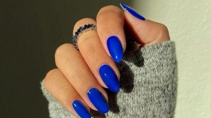 Nail Art: 7 diseños combinados con azul cobalto para lucir uñas sofisticadas y atemporales