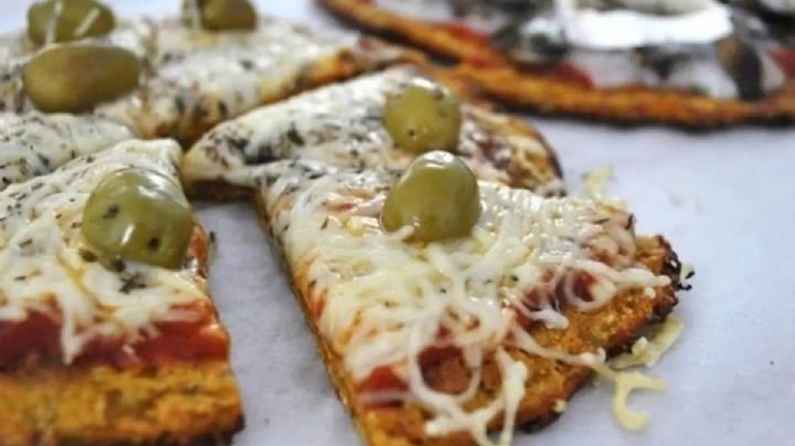 Pizza de zanahoria y avena, una receta sin harina, sin horno, saludable y económica