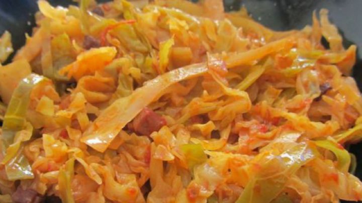 Guiso de repollo con champiñones, una receta económica y abundante de la gastronomía ucraniana