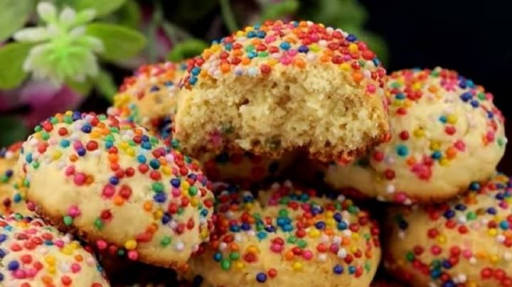 Galletas de vainilla con chispas de colores, la receta más fácil y rápida para una merienda