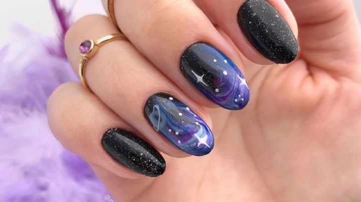 Galaxy nails: 2 versiones de un delicado diseño que puedes hacer tu misma