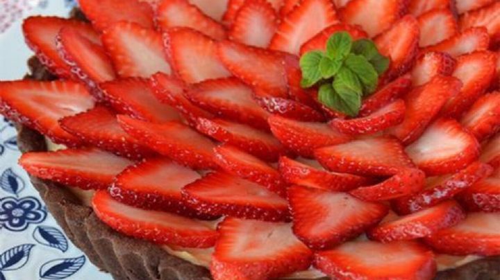 Tarta de frutilla con masa casera, una receta con el secreto de Claudia Fontán