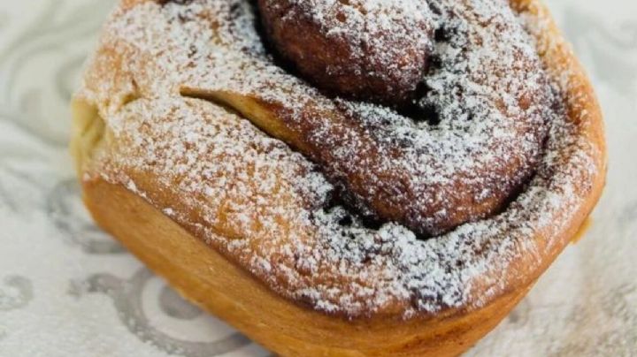 Rolls de ciruela, una receta de la abuela que preparas en 20 minutos