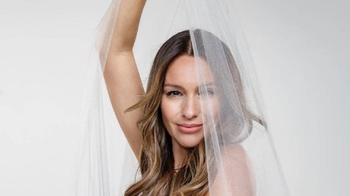 Pampita se volvió a vestir de novia y sus fans enloquecieron