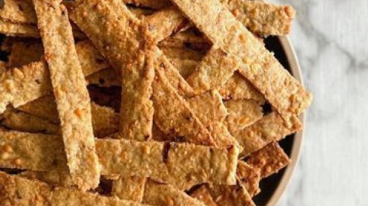 Grisines de avena, queso y cebolla, la receta perfecta para tus entradas