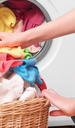 El truco de limpieza definitivo para que tu ropa luzca impecable y vibrante