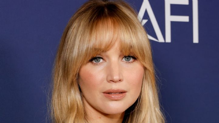 El flequillo cortina vuelve a brillar en 2025: Jennifer Lawrence lo pone en la mira